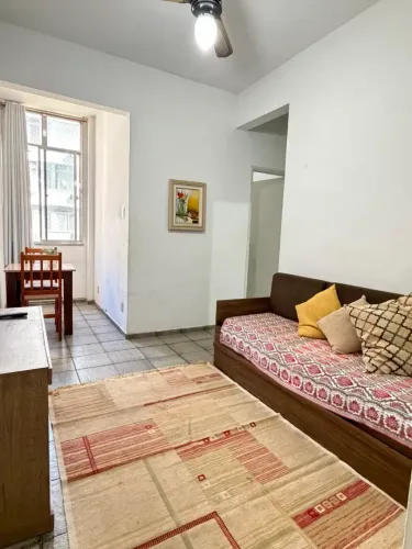 Imóvel para aluguel tem 45 metros quadrados com 1 quarto em Copacabana - Rio de Janeiro -