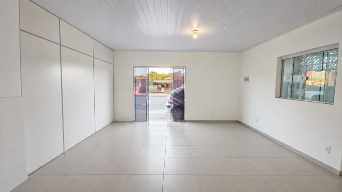 Sala Comercial Frente Rodovia | 35m² | Rio Tavares