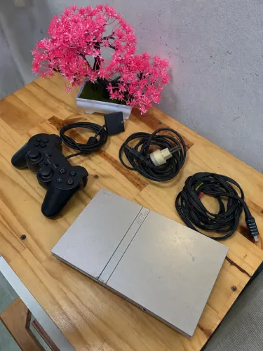 PlayStation 2 Prata funcionando leitor e com 10 jogos