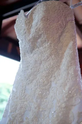 VESTIDO DE NOIVA RENDA FRANCESA CHANTILLY BORDADO À MÃO