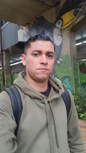 Trabalho como ajudante mudança e carreto