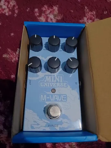 Pedal m.vave reverb na caixa 