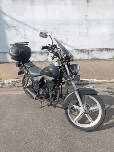 Dafra Kansas 150