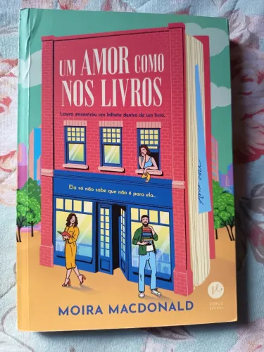 Livro Um Amor como nos livros - Moira MacDonald