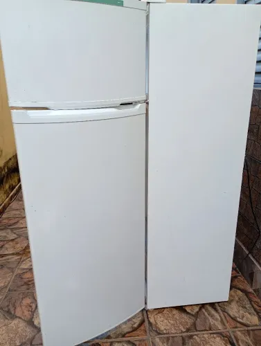 Geladeira duplex 334 l gelo seco
