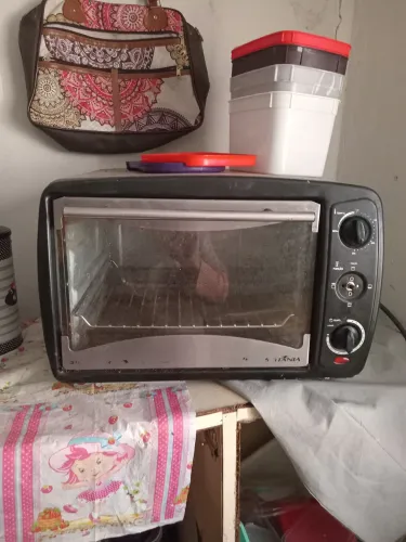 Vendo forno 50 reais 
