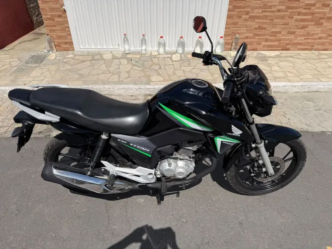 Honda Titan 160 2016/2017 na cor Preta.