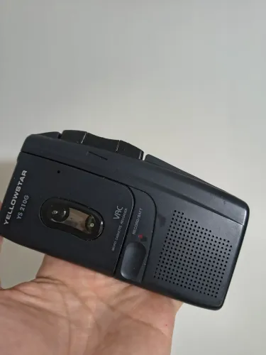 Gravador de Fita Microcassete Portátil (Micro Cassette Recorder / Ditafone).