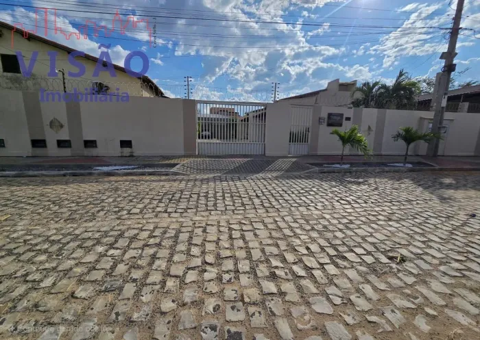 Vende-se Casa Semi-mobiliada em Condominio Fechado no bairro Abolição