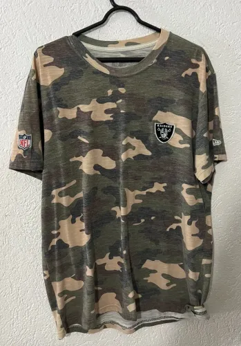 Camiseta New Era Camuflada