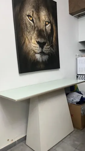 Mesa com aparador