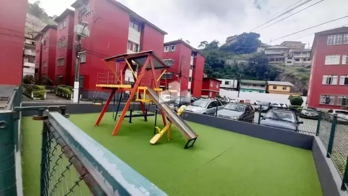 Apartamento para venda com 2 quartos, 43m² - Alto da Serra - Petrópolis/RJ
