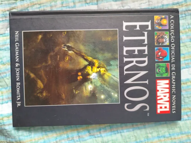HQ Eternos Salvat capa dura