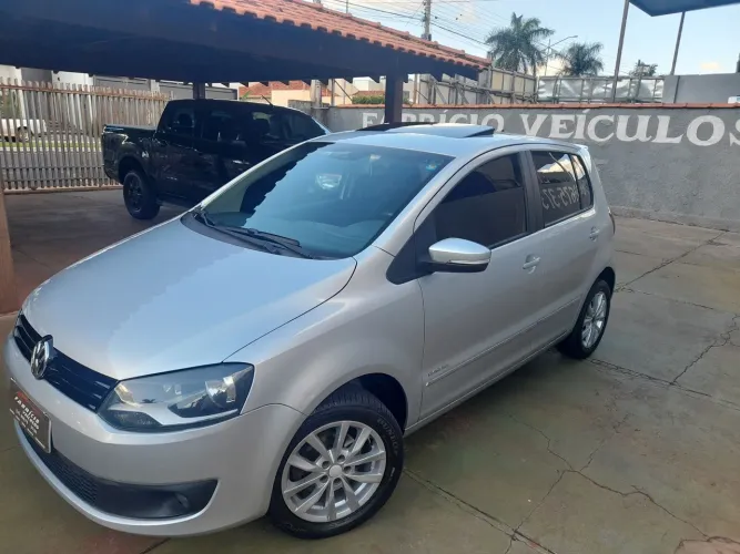 Volkswagen Fox Prime/higli. 1.6 Total Flex 8V 5P 2014