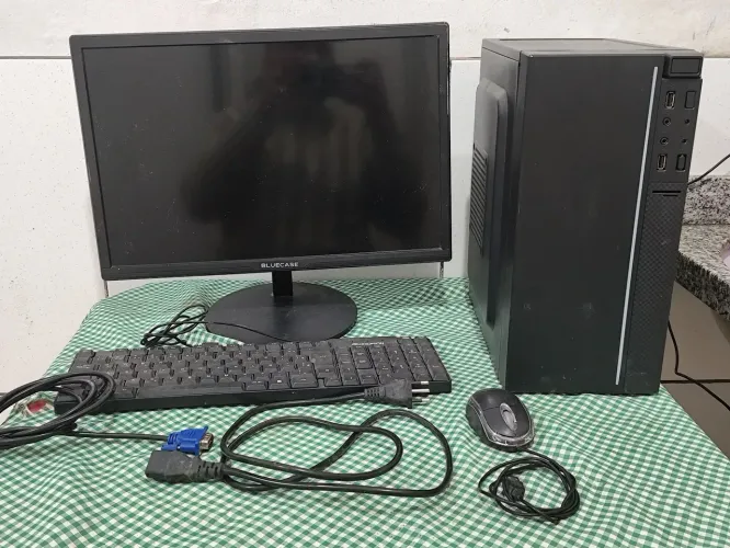 Computador Completo Usado MARCA: BLUECASE 2023 CPU + Monitor + Teclado + Mouse