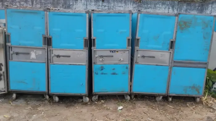 Baú térmico. Lote de 10 unidades. Ideal para o carnaval. Valor: 8.000,00 reais.