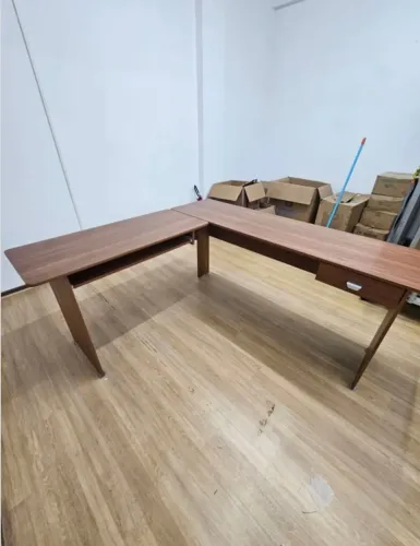 Promoção Mesa Marrom em L - 24/10/26