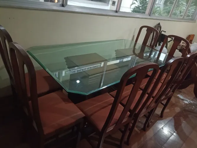 Mesa de jantar 8 cadeiras