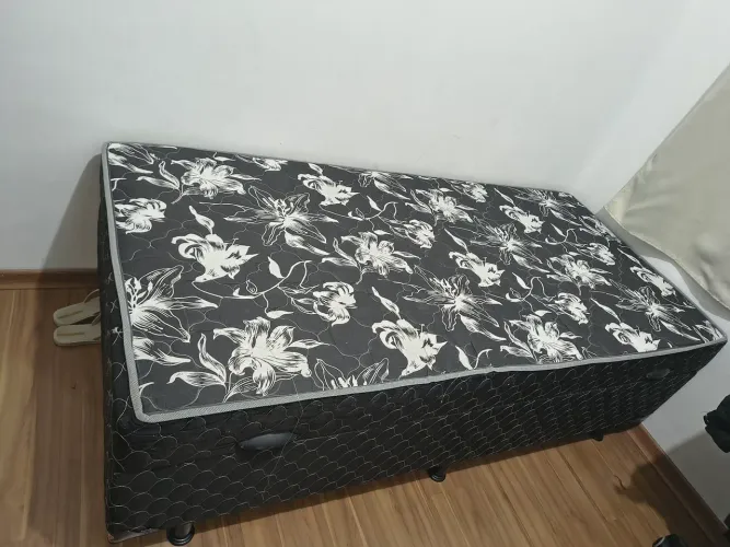 Cama Box solteiro com baú