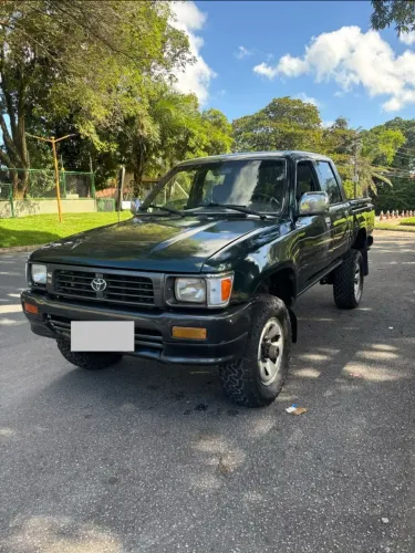 Toyota Hilux CD SR5 4X4 2.8 Diesel 2001