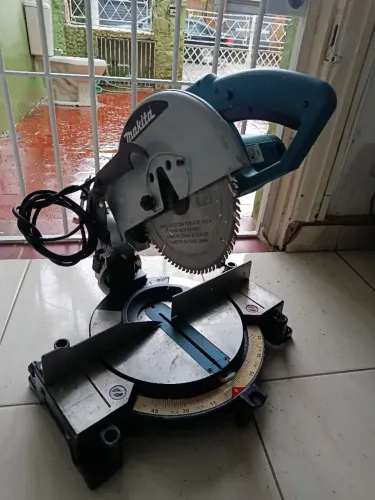 SERRA ESQUADRIA MAKITA MLS100