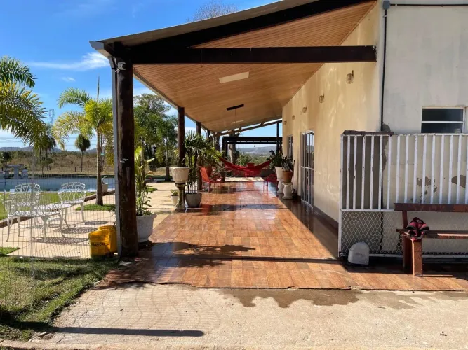 SÍTIO PRÓXIMO AO DIST GUIA