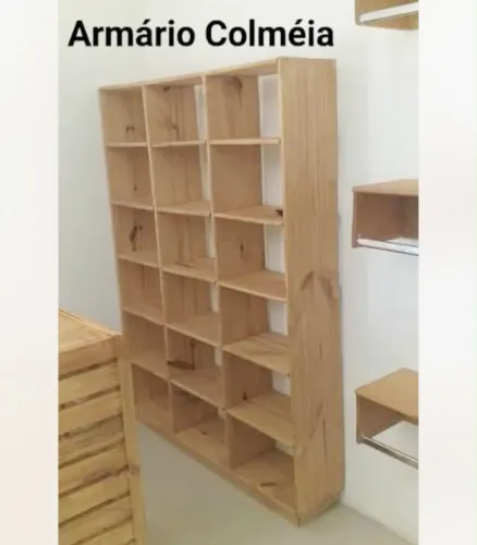 Comeia de madeira