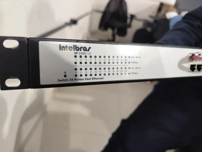 SWITCH INTELBRAS SF 2400 10/100