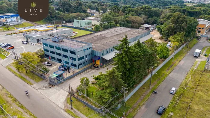 Galpão Logístico na CIC | 2.600m² Armazenagem | 7 Docas | Terreno 8.600m² em Curitiba/PR.