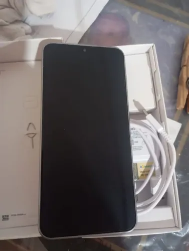 Vende_se este celular galaxy A17 na caixa