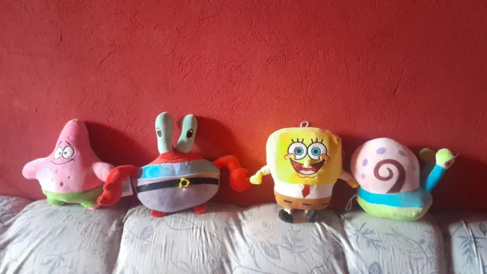 Bonecos de pelúcia