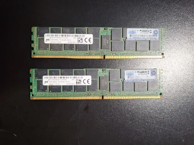 2x Pentes de 32GB DDR4 (64GB DDR4 no Total) - 4Rx4 PC4-2133P-LE0-10- LRDIMM ECC (Servidor)