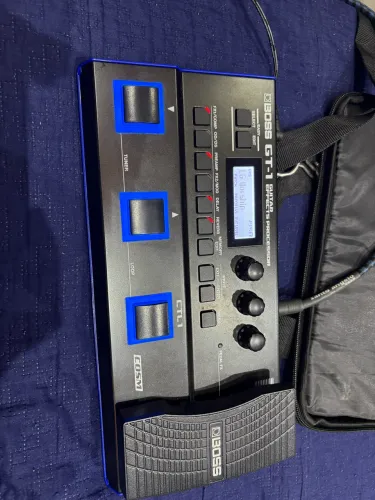Pedaleira BOSS GT1 (Praticamente nova/COM FONTE)