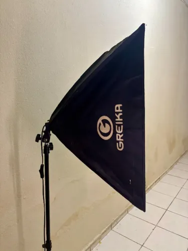 Softbox Greika bivolt (NÃO ACOMPANHA O TRIPÉ)