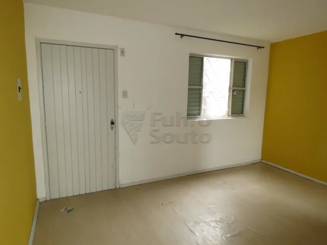 Apartamento fora de condomínio na Guabiroba.