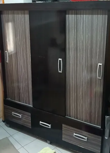 GUARDA-ROUPA