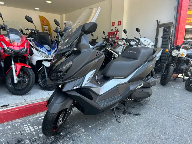 Dafra Cruisym 300 Ano 2024