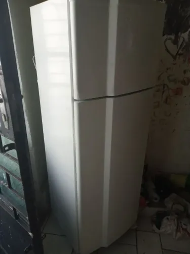Geladeira Dako gelo seco 400litros
