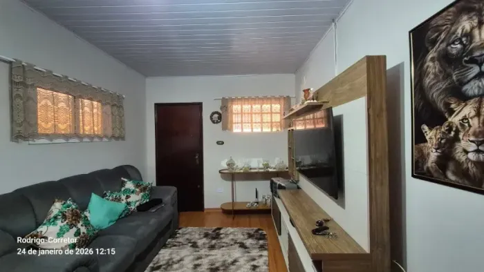 Casa a venda, com 03 quartos 01 banheiro, 02 vaga carro. Edícula 01quarto, 01 banheiro