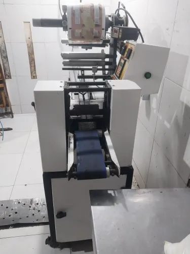 Maquina  embaladora de picolé ,doces, etc . wef máquinas MFP 90. 