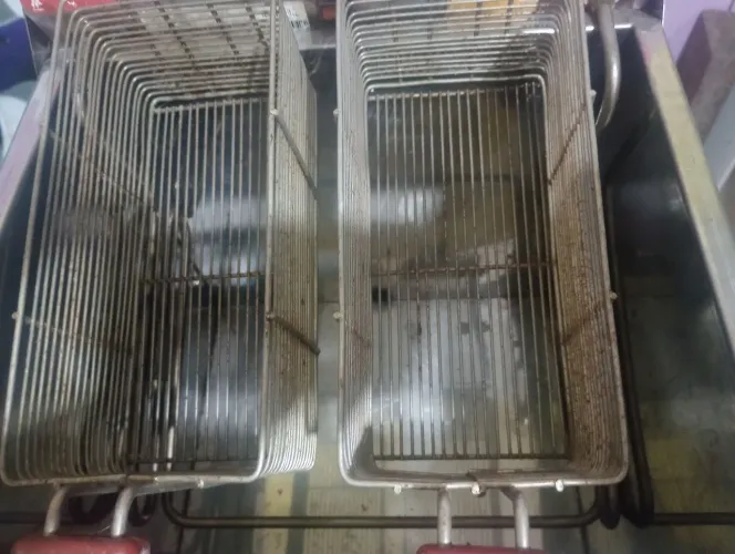 Vendo fritadeira elétrica