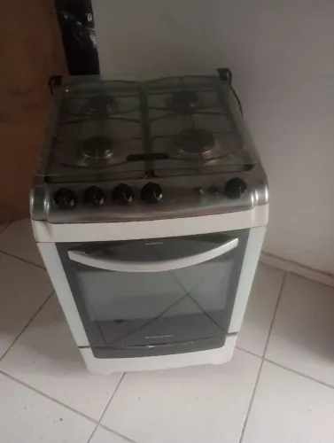 Vendo esse fogao em otimo estado eletrico 