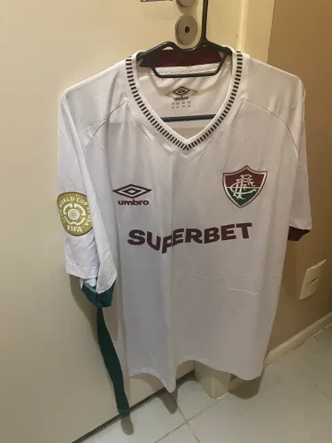 Camisa Fluminense torcedor TAM 2GG com patch do mundial na manga