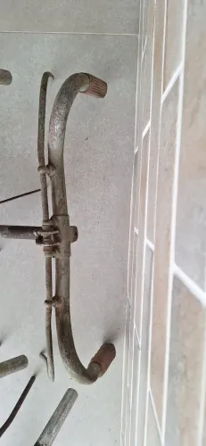 Duas unidades de guidão para bicicletas antigas caloi, monark, barra forte, etc.