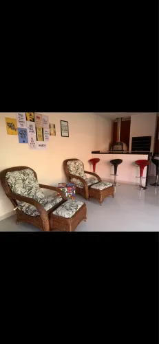 Vendo cadeira de wimi com banqueta