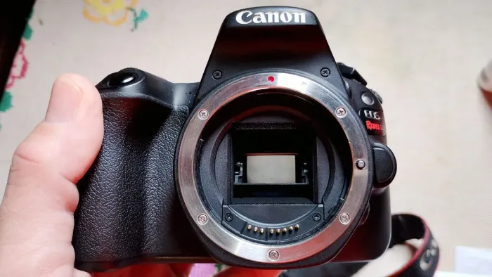 Canon Sl2