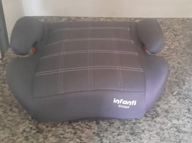 Assento de Elevação Booster Stage da marca Infanti