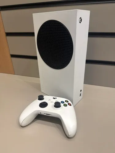 XBOX SERIES S DE 512GB - SEMINOVO