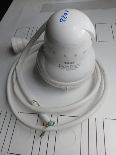 ? Chuveiro Fame Super Ducha Quattro 220V 6800W - NOVO! ?