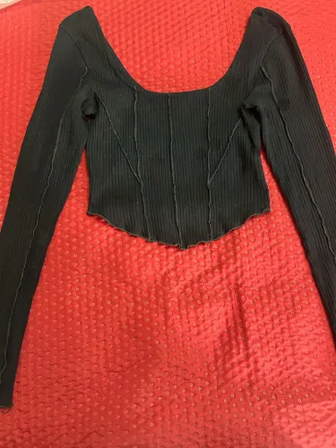 blusa crooped canelada preta pp